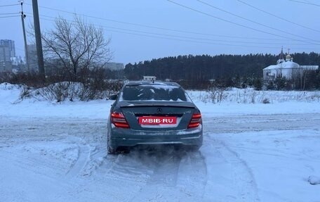 Mercedes-Benz C-Класс, 2011 год, 1 100 000 рублей, 4 фотография
