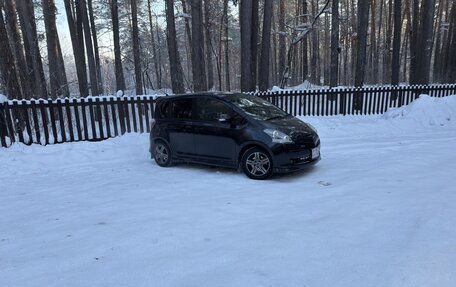 Toyota Ractis I, 2010 год, 950 000 рублей, 6 фотография