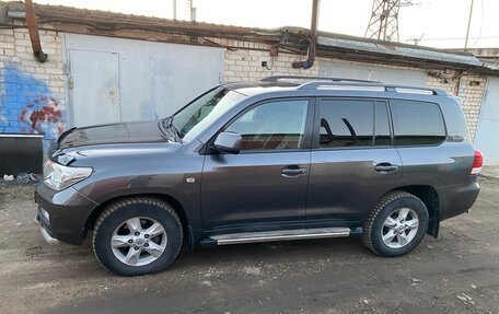 Toyota Land Cruiser 200, 2011 год, 2 850 000 рублей, 2 фотография
