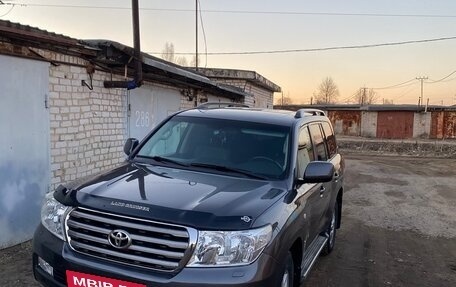 Toyota Land Cruiser 200, 2011 год, 2 850 000 рублей, 7 фотография