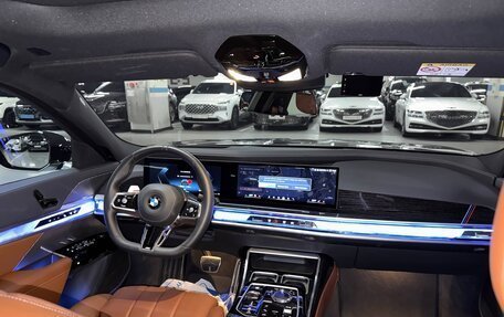 BMW 7 серия, 2025 год, 12 990 000 рублей, 15 фотография