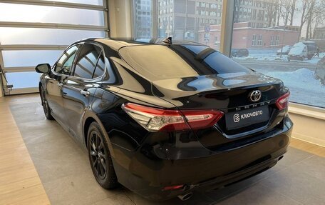 Toyota Camry, 2020 год, 3 890 000 рублей, 6 фотография