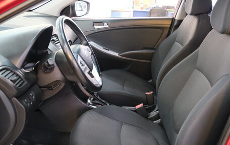 Hyundai Solaris II рестайлинг, 2015 год, 939 000 рублей, 8 фотография