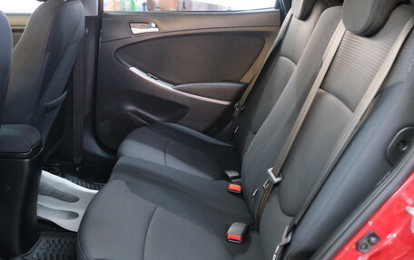 Hyundai Solaris II рестайлинг, 2015 год, 939 000 рублей, 22 фотография