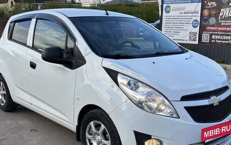 Chevrolet Spark III, 2013 год, 585 000 рублей, 2 фотография