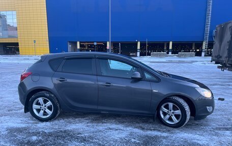 Opel Astra J, 2011 год, 610 000 рублей, 4 фотография
