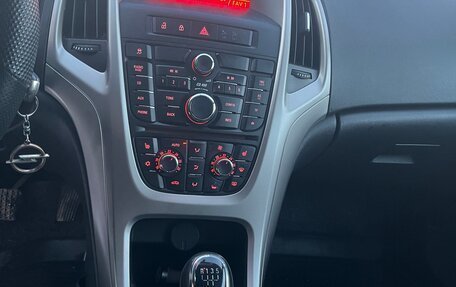 Opel Astra J, 2011 год, 610 000 рублей, 11 фотография