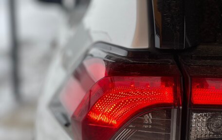 Toyota RAV4, 2020 год, 3 200 000 рублей, 8 фотография