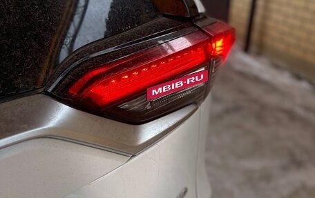 Toyota RAV4, 2020 год, 3 200 000 рублей, 9 фотография