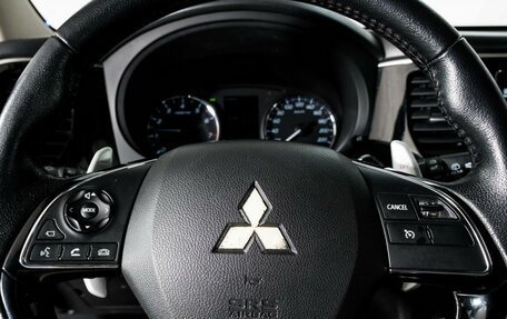 Mitsubishi Outlander III рестайлинг 3, 2017 год, 2 220 000 рублей, 10 фотография