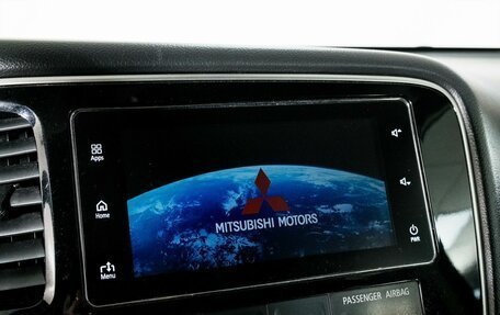 Mitsubishi Outlander III рестайлинг 3, 2017 год, 2 220 000 рублей, 11 фотография