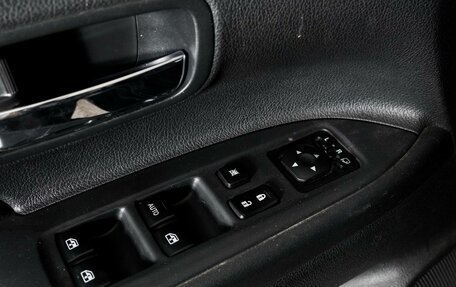 Mitsubishi Outlander III рестайлинг 3, 2017 год, 2 220 000 рублей, 17 фотография