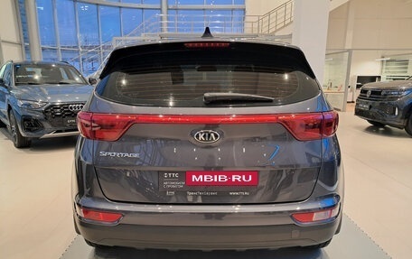 KIA Sportage IV рестайлинг, 2017 год, 2 355 000 рублей, 10 фотография