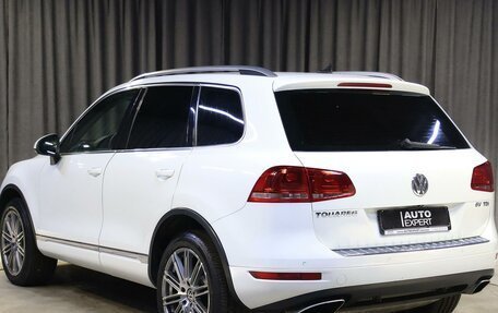 Volkswagen Touareg III, 2012 год, 2 049 000 рублей, 3 фотография