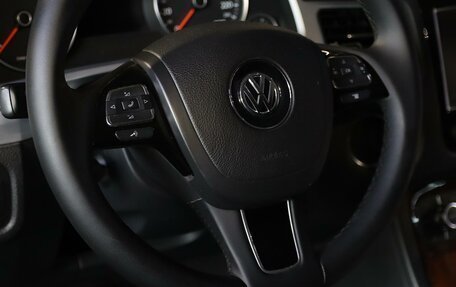 Volkswagen Touareg III, 2012 год, 2 049 000 рублей, 8 фотография