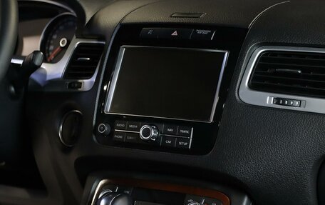 Volkswagen Touareg III, 2012 год, 2 049 000 рублей, 12 фотография