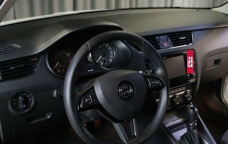 Skoda Octavia, 2017 год, 1 399 000 рублей, 9 фотография