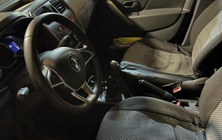 Renault Logan II, 2019 год, 1 280 000 рублей, 4 фотография