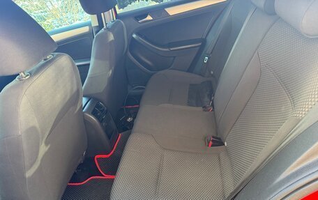 Volkswagen Jetta VI, 2012 год, 1 095 000 рублей, 8 фотография