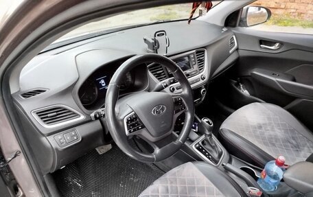 Hyundai Solaris II рестайлинг, 2018 год, 1 390 000 рублей, 6 фотография