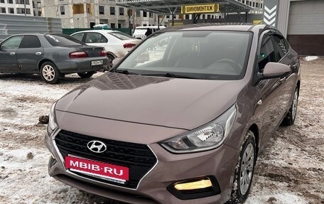 Hyundai Solaris II рестайлинг, 2018 год, 1 390 000 рублей, 2 фотография