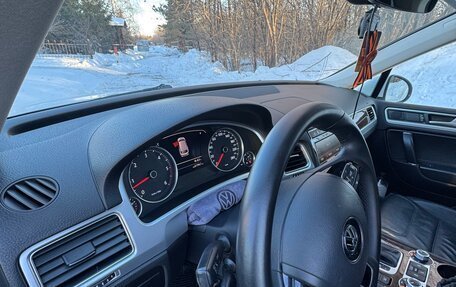 Volkswagen Touareg III, 2016 год, 2 300 000 рублей, 2 фотография