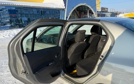 Renault Logan II, 2017 год, 1 025 000 рублей, 10 фотография