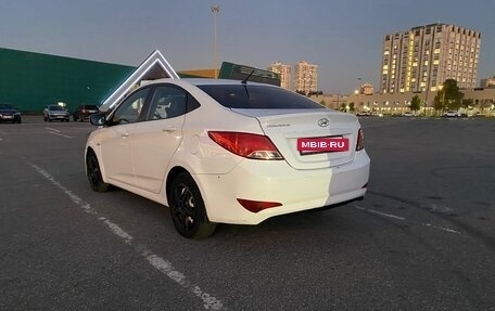 Hyundai Solaris II рестайлинг, 2016 год, 550 000 рублей, 2 фотография