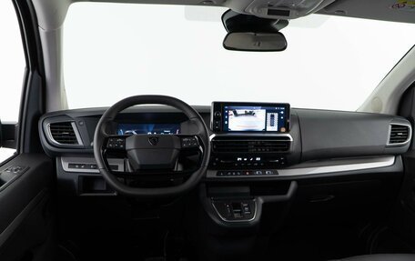 Peugeot Traveller I, 2025 год, 7 фотография