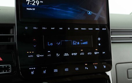 Hyundai Staria, 2024 год, 6 643 055 рублей, 23 фотография