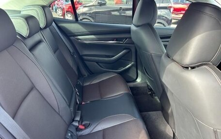 Mazda 3, 2022 год, 1 300 000 рублей, 16 фотография