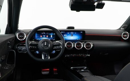 Mercedes-Benz A-Класс AMG, 2024 год, 9 878 888 рублей, 15 фотография