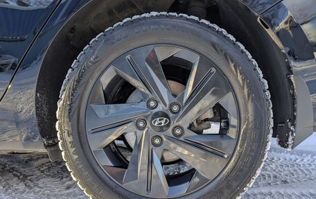 Hyundai Elantra, 2021 год, 1 970 000 рублей, 12 фотография