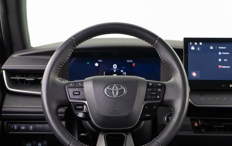 Toyota Camry, 2024 год, 15 фотография