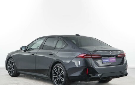 BMW 5 серия, 2023 год, 2 фотография