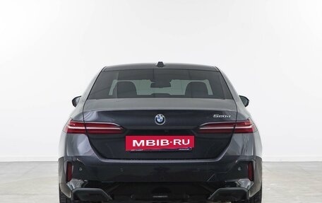 BMW 5 серия, 2023 год, 4 фотография