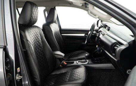 Toyota Hilux VIII, 2017 год, 3 749 999 рублей, 8 фотография