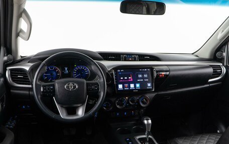 Toyota Hilux VIII, 2017 год, 3 749 999 рублей, 6 фотография