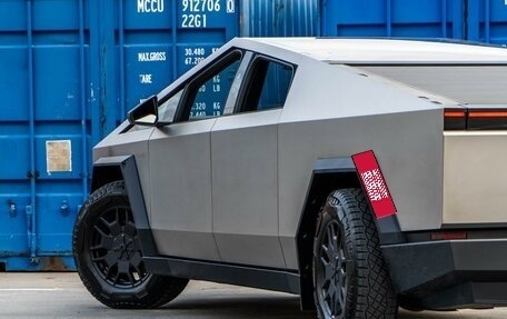 Tesla Cybertruck, 2024 год, 18 999 000 рублей, 11 фотография