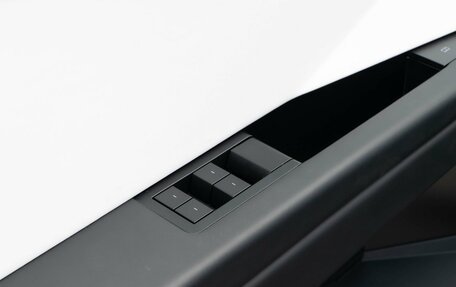 Tesla Cybertruck, 2024 год, 18 999 000 рублей, 25 фотография