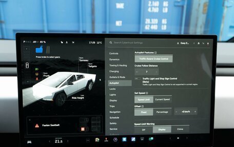 Tesla Cybertruck, 2024 год, 18 999 000 рублей, 35 фотография