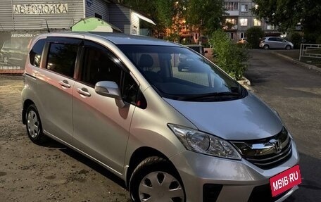 Honda Freed I, 2016 год, 1 330 000 рублей, 9 фотография
