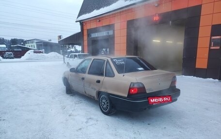 Daewoo Nexia I рестайлинг, 2002 год, 70 000 рублей, 4 фотография