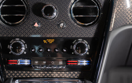 Rolls-Royce Cullinan, 2022 год, 40 750 000 рублей, 19 фотография