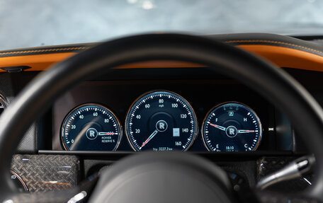 Rolls-Royce Cullinan, 2022 год, 40 750 000 рублей, 20 фотография