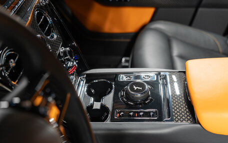 Rolls-Royce Cullinan, 2022 год, 40 750 000 рублей, 22 фотография