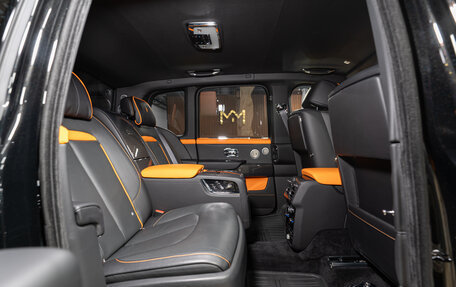 Rolls-Royce Cullinan, 2022 год, 40 750 000 рублей, 24 фотография