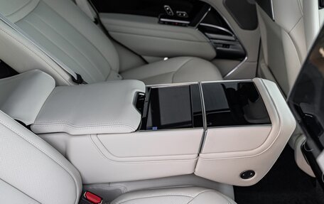 Land Rover Range Rover IV рестайлинг, 2025 год, 23 990 000 рублей, 38 фотография