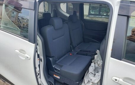 Toyota Sienta II, 2017 год, 1 780 000 рублей, 6 фотография