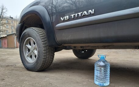 Nissan Titan I рестайлинг, 2006 год, 1 930 000 рублей, 9 фотография